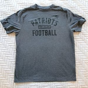 XL Patriots Football Short Sleeve T-Shirt